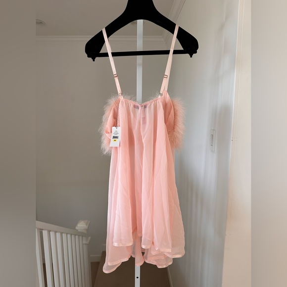 NWT Betsey Johnson Feather Trim Chiffon Babydoll Pink Medium - Picture 5 of 9